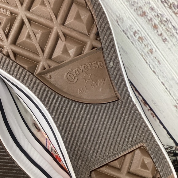 Converse size 9 Madison Wordmark Canvas White Sneakers Multicolor Tennis Shoes - Picture 9 of 12